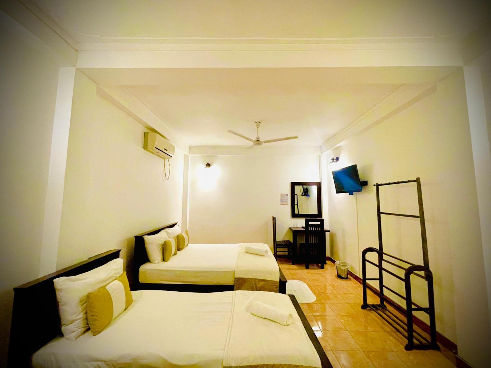 Hotel Grand Casa Kandy Esterno foto